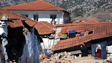 Imagem de Grécia com quase 900 casas inabitáveis após terramoto