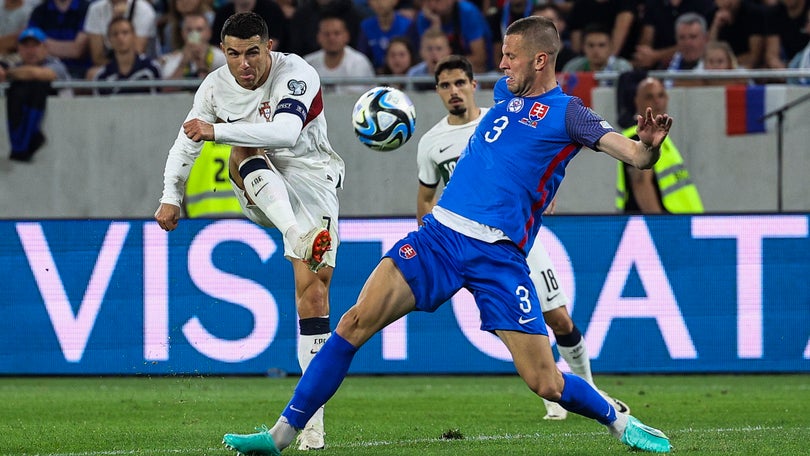 Portugal vence na Eslováquia e reforça liderança do grupo