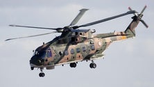 Imagem de Força Aérea resgata três passageiros esta madrugada ao largo da Madeira