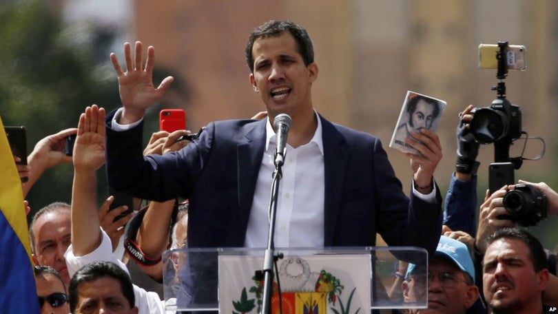 Imagem de PSD defende reconhecimento de presidente interino até à realização de eleições livres
