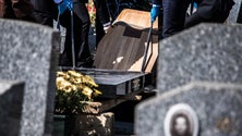 Imagem de Covid-19: Espanha fará grande homenagem às vítimas após superação da crise