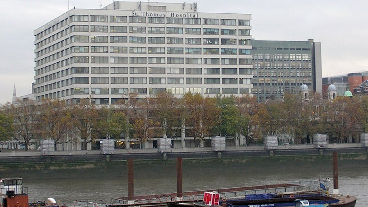 Imagem de Projeto para ajudar comunidade portuguesa em Londres recebe financiamento britânico