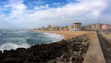 Imagem de Retirado corpo do mar em praia na Póvoa de Varzim