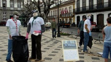 Maios e reivindicações na Praça Velha (Vídeo)