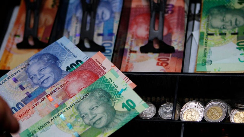 Reino Unido investiga lavagem de dinheiro sul-africano por bancos britânicos