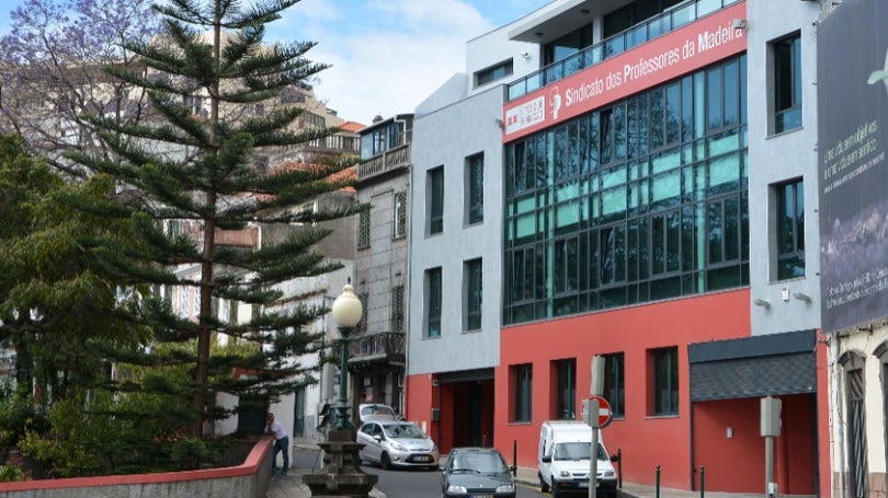 Imagem de Professores da Madeira pedem intervenção do Presidente da República para maior participação política do cidadão