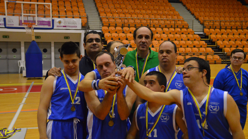 “Os Especiais” conquistam Taça Nacional de Basquetebol