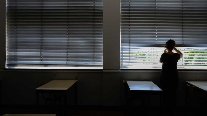 Imagem de Cerca 10 mil alunos terminam hoje o 1.º período