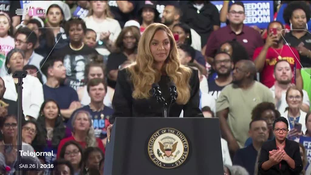 Beyoncé marca presença ao lado de Kamala Harris