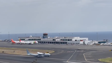 Imagem de Avião com bombeiros acaba de chegar à Madeira (vídeo)