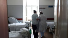 Imagem de Covid-19: Doentes positivos internados por outros motivos são um desafio extra