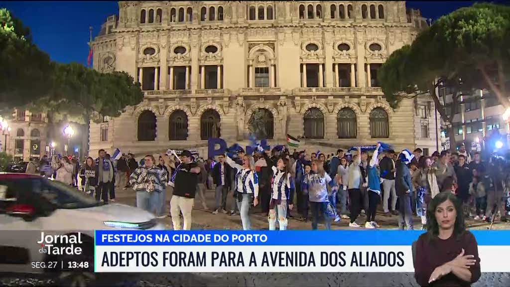 FC Porto venceu a Taça. Adeptos festejaram a vitória nos Aliados