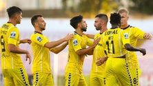 Imagem de Nacional goleia Penafiel e está em igualdade pontual com Marítimo