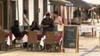 Imagem de Cafés e restaurantes recuperam (vídeo)