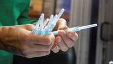 Imagem de Inflamações cardíacas em jovens pós-vacinação Pfizer e Moderna