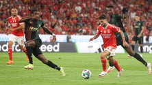 Benfica derrota o Amadora mas sente dificuldades