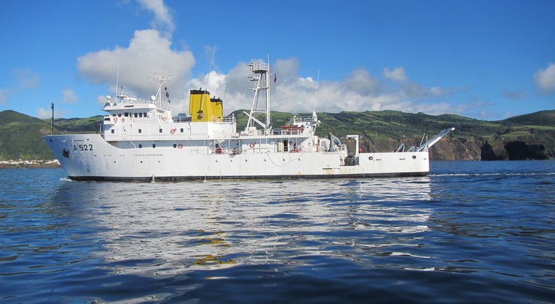 Navio hidrográfico D. Carlos I termina missão nos Açores