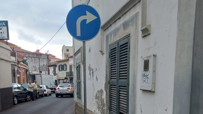 Rua General António Teixeira Aguiar encerrada parcialmente