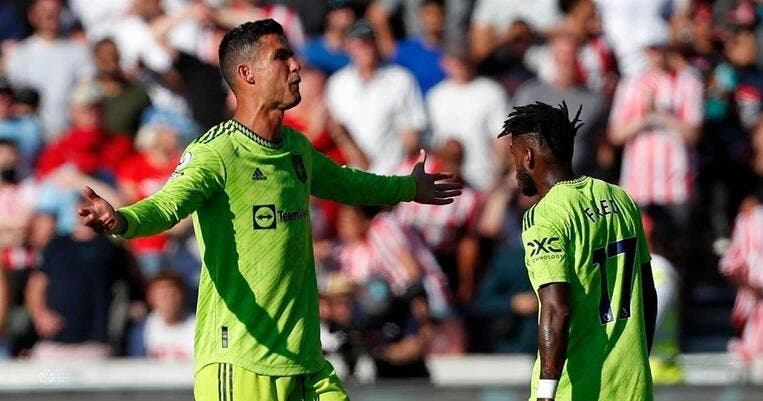 Manchester United goleado pelo Brentford com Cristiano Ronaldo a titular