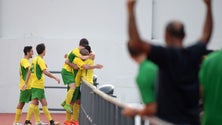 Imagem de Câmara de Lobos vence Pedras Salgadas