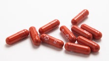 Imagem de Aprovado uso de emergência de antiviral molnupiravir