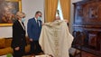 Imagem de Secretário da Agricultura ofereceu paramentos ao Bispo do Funchal (vídeo)
