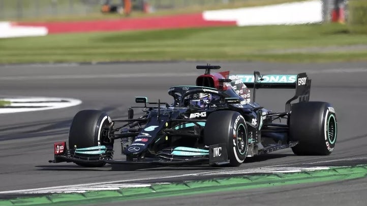 Imagem de Hamilton vence em Silverstone