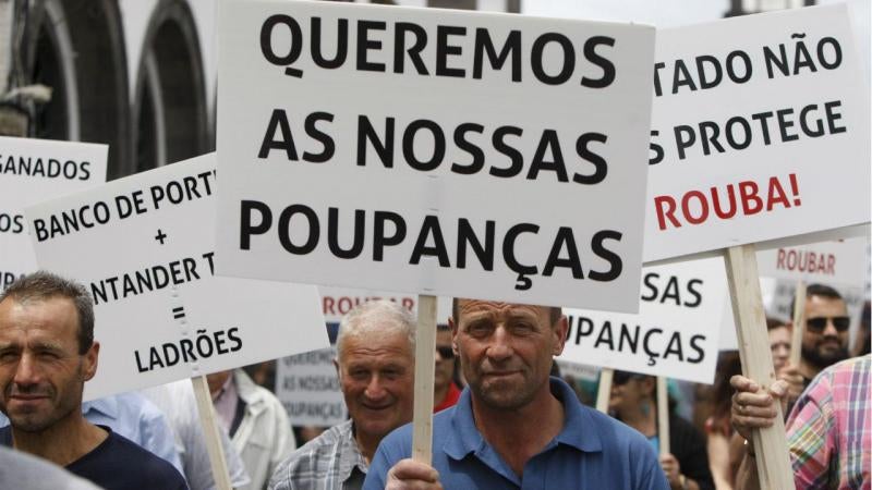 Imagem de Bancos proibidos de vender instrumentos financeiros