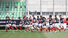 Imagem de Ex-Marítimo marca na vitória do Benfica