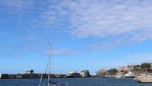 Imagem de Porto do Funchal com dois navios de cruzeiro e um veleiro