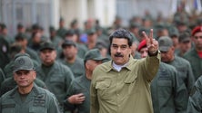 Imagem de Exército jura lealdade `inflexível` a Maduro e diz estar `alerta` às fronteiras