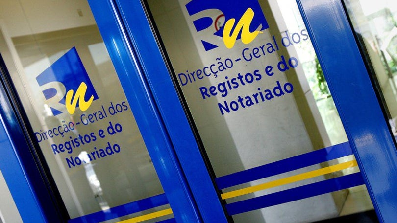 Trabalhadores dos registos e notariado em greve