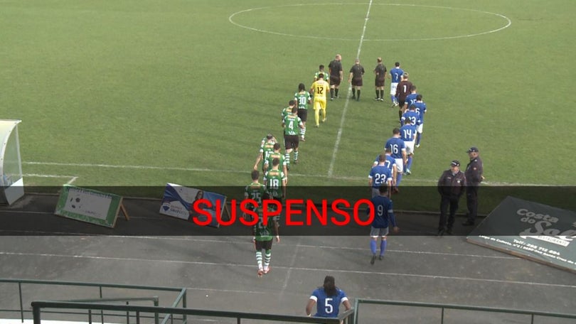Imagem de Futebol Suspenso