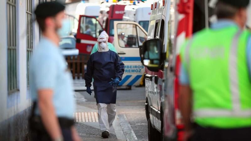 Imagem de Covid-19: Portugal com mais 48 mortos e 5.784 casos de infeção