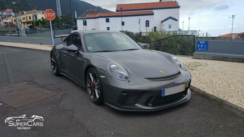 Paulo Domingos tripula Porsche 991 GT3 no rali do Porto Santo nas funções de carro zero