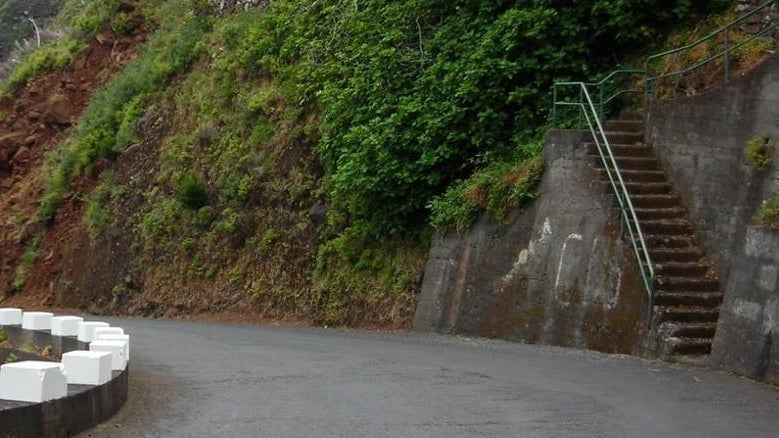 Imagem de Várias estradas regionais condicionadas