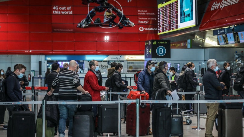Imagem de SEF controla 26 mil,  PSP impediu 90 de viajar