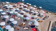 Imagem de Funchalenses aproveitaram feriado para um mergulho nas praias (vídeo)