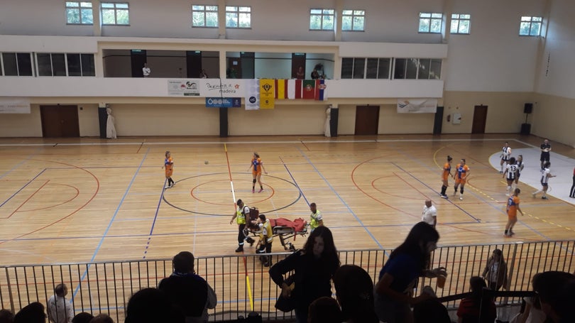 Imagem de Cláudia Aguiar lesionou-se no jogo entre o Club Sports Madeira e o Zajecar 1949 para a Taça Challenge feminina