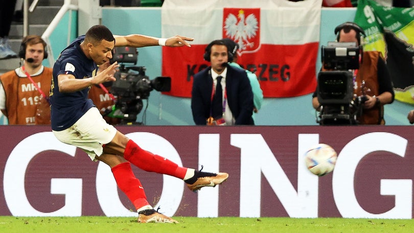 Imagem de Mbappé ajuda a França a despachar a Polónia