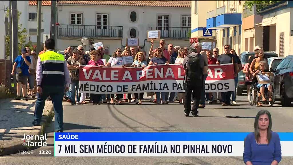 Utentes do centro de saúde de Pinhal Novo em protesto