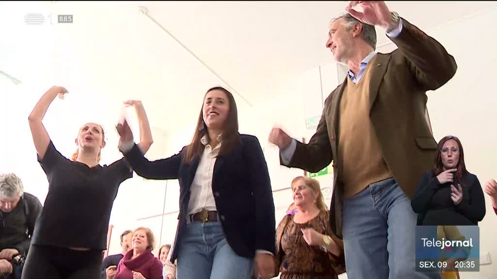 Imagem de Cotrim devolve acusação de 