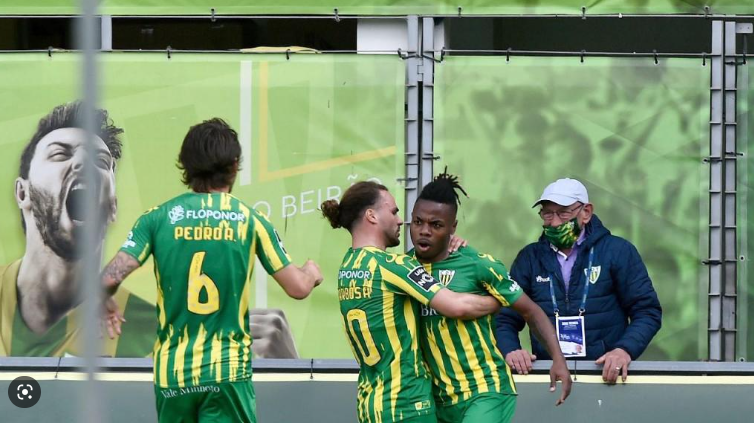 Imagem de Nacional derrotado em Tondela