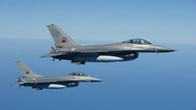 Imagem de Madeirense lidera F16 nos céus da Madeira (vídeo)