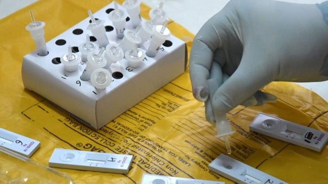 Imagem de Isolamento em caso suspeito da variante Ómicron é de 14 dias