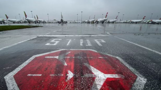 Imagem de Transporte aéreo de passageiros recua