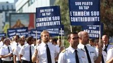 Imagem de TAP: Várias centenas de trabalhadores protestam pela melhoria do serviço