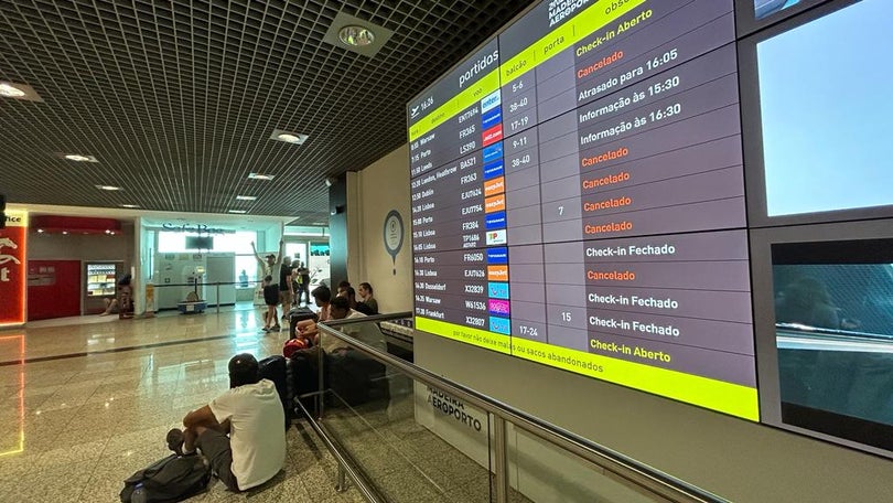 Só quatro voos aterraram no domingo na Madeira devido ao vento forte