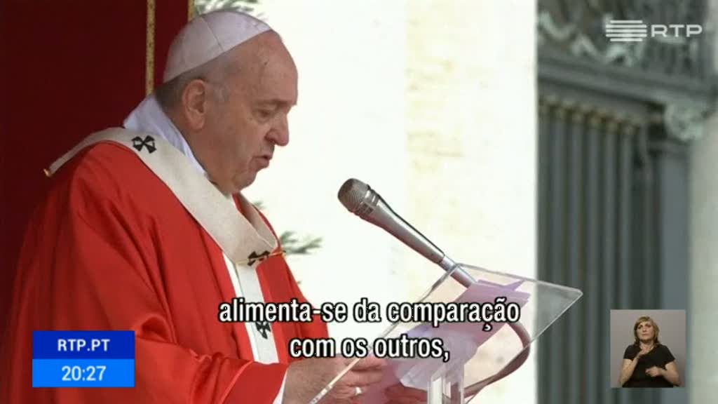 Papa volta a apelar � humildade