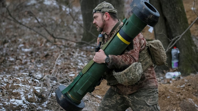 Imagem de Moscovo denuncia que armas ocidentais dadas a Kiev acabam no «mercado negro»